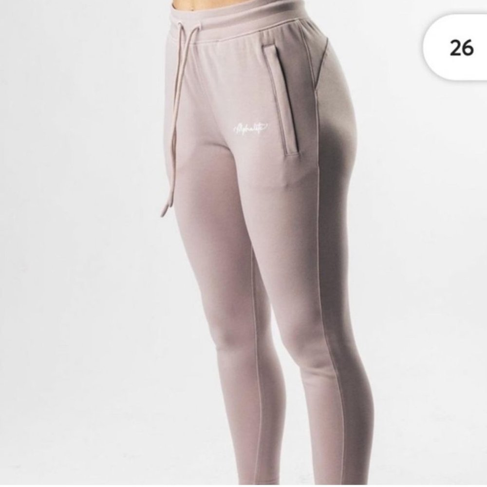 Alphalete Essential Jogger